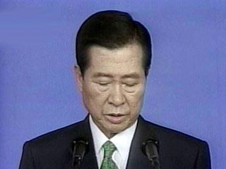 Бывший президент Южной Кореи Ким Дэ Чжун, госпитализированный с диагнозом "пневмония", подключен к прибору искусственной вентиляции легких