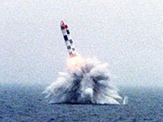 Очередная неудача при испытаниях ракетного комплекса "Булава" могла быть вызвана тем, что у ракеты прогорел корпус