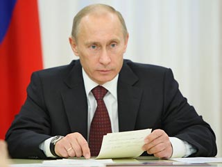 Глава правительства Владимир Путин подтвердил накануне, что обеспечение пенсионеров остается важнейшим приоритетом для правительства: в 2010 году пенсии вырастут на 45,9%, в результате средняя пенсия по старости превысит 8 тысяч рублей в месяц
