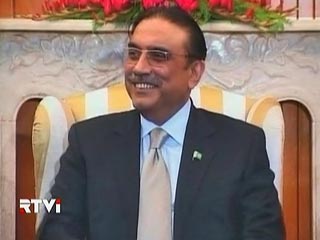 Президент Пакистана законодательно запретил смеяться над ним