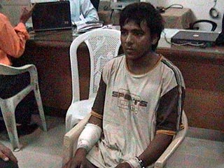 Единственный террорист, выживший после масштабной атаки на индийский город Мумбаи в ноябре прошлого года, заявил суду в среду, что готов к смертной казни