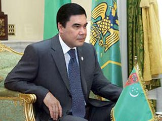 Президент Бердымухаммедов лично вырезал опухоль за ухом, мешавшую гражданину Туркмении 