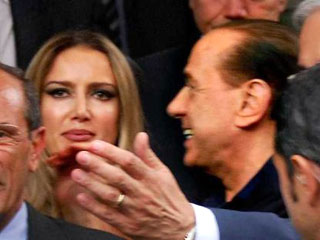 Итальянская проститутка Патриция Д'Аддарио заявила, что премьер-министр страны Сильвио Берлускони обещал ей место в Европейском парламенте после того, как она провела с ним ночь