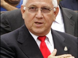 Не вводить экономических санкций против Гондураса призвал правительство США "временный президент" этой страны Роберто Мичелетти, пришедший к власти после военного переворота 28 июня