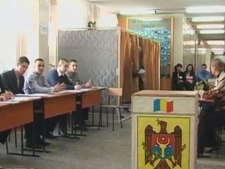 В Молдавии в среду начались досрочные выборы в парламент. От итогов голосования зависит, кто будет управлять страной в следующие четыре года