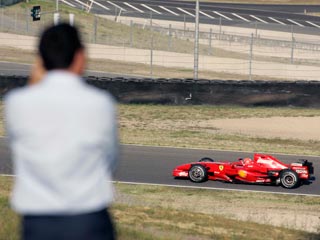 Шумахер провел первые тесты на автодроме в итальянском Муджелло