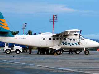 Самолет Twin Otter, принадлежавший компании Merpati Nusantara, направлялся в город Оксибиль, на остров Новая Гвинея