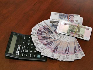 Инвестбанки, работающие в России, возвращают зарплаты на докризисный уровень