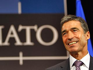 Совет НАТО впервые собрался во вторник в Брюсселе под председательством датчанина Андерса Фог Расмуссена, приступившего накануне к работе в качестве нового генсека Североатлантического альянса