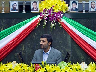 Пресс-секретарь Белого дома дезавуировал свои слова о легитимности переизбрания Ахмади Нежада президентом Ирана