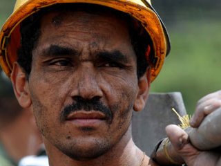 Восемь человек погибли и пять получили ранения в результате взрыва метана в угольной шахте на севере Колумбии, повлекшего за собой обрушение штольни