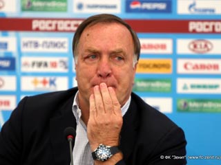 Руководство футбольного клуба "Зенит" приняло решение об отставке главного тренера