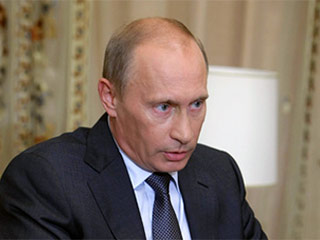 Дефицит бюджета 2010 года в 7,5% является максимальным, предельным дефицитом, и его необходимо будет снизить до 3% к 2012 году, заявил премьер-министр РФ Владимир Путин в Кисловодске на заседании правительственной комиссии по вопросам регионального развит