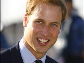 Принц Уильям, внук королевы Великобритании Елизаветы II, не сможет связать себя супружескими узами с подругой Кейт Миддлтон в будущем году из-за... большой занятости