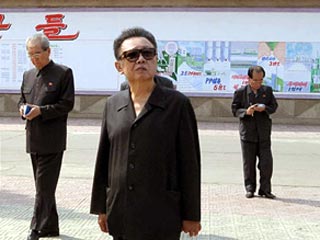 Лидер КНДР Ким Чен Ир подчеркнул особое значение ВМС в обеспечении безопасности республики, посетив крупный военно-морской университет в городе Хамхын в восточной части страны