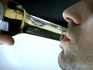 Распитие алкоголя на улицах запрещать нелья, поскольку это ущемляет права, решил немецкий суд 