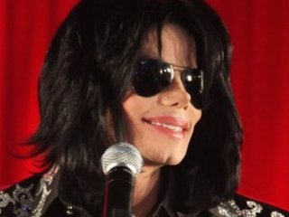 Похороны Майкла Джексона пройдут на кладбище Forest Lawn в Лос-Анджелесе 29 августа, в 51-й день рождения "короля поп-музыки"
