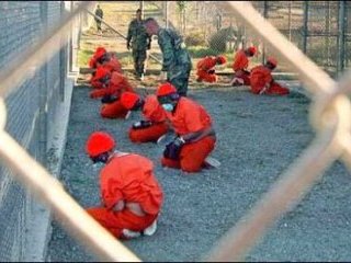 Администрация Барака Обамы намерена в ближайшее время выпустить из тюрьмы Гуантанамо шестерых заключенных