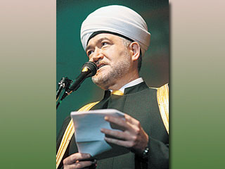 Муфтий Равиль Гайнутдин призвал верующих делать в Рамадан больше добрых дел