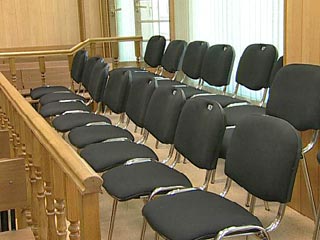 Присяжные вынесли обвинительный вердикт по одному из первых крупных дел о коррупции в России, которое начал расследовать Следственный комитет при прокуратуре (СКП) после своего создания в сентябре 2007 года