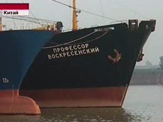 Российская сторона нашла средства для оплаты ремонта и возвращения в Россию арестованных в шанхайском порту за долги судов Арктического морского пароходства