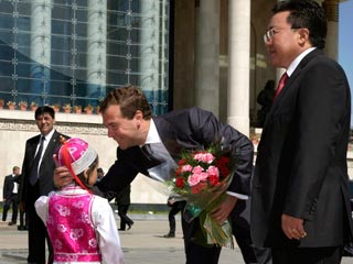 В Улан-Баторе во вторник начались переговоры президента России Дмитрия Медведева и его монгольского коллеги Цахиагийна Элбэгдоржа