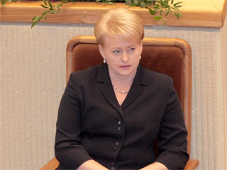 Власти Литвы проверят, действительно ли под Вильнюсом до конца 2005 года действовала тайная тюрьма ЦРУ США. Эту информацию, распространенную ранее американскими СМИ, пришлось комментировать новому президенту Литвы Дале Грибаускайте