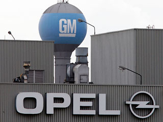 General Motors сохраняет интерес к сделке с канадской компанией Magna по продаже ей автостроительных компаний немецкой Opel и британской Vauxhall, одновременно изучая и альтернативные варианты