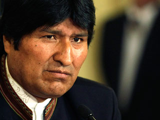 Президент Боливии призвал решать вопрос о базах США в Колумбии всей Южной Америкой