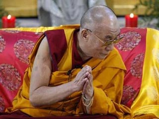 Далай-ламу пригласили на Тайвань, чтобы утешить жителей, пострадавших от разрушительного тайфуна