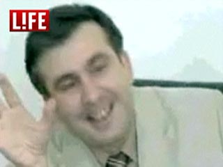 Life.ru снова ставит диагноз Саакашвили: то ли стресс, то ли патология