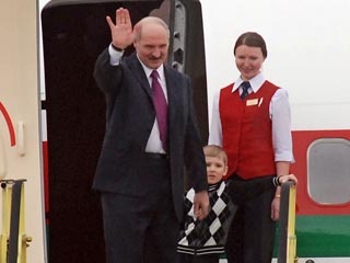 Александр Лукашенко с сыном Колей в Сербии