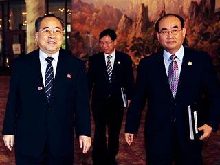 Представители двух корейских государств достигли соглашения о возобновлении встреч родственников из семей, разделенных Корейской войной 1950-53 годов
