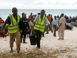 Найден второй "черный ящик" лайнера Airbus А310-300, разбившегося у Комор