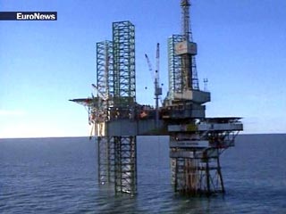 В Мексике открыто еще одно гигантское нефтяное месторождение, заявили представители британской нефтегазовой компании BP по результатам бурения сверхглубокой скважины в водах Мексиканского залива
