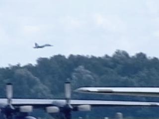 Катастрофа Су-27 произошла 30 августа. Самолет упал во время выполнения фигур высшего пилотажа в самом конце своей программы