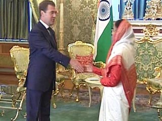 В Москве в четверг начались переговоры президента РФ Дмитрия Медведева с президентом Индии Пратихбой Патил