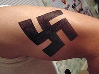 Воронежский неонацист оштрафован на 1,5 тысячи рублей за татуировку