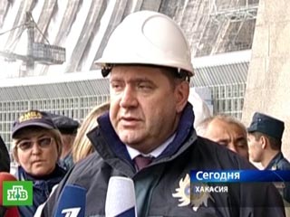 Глава Минэнерго Сергей Шматко заявил, что по результатам выяснения причин аварии на Саяно-Шушенской ГЭС последуют организационные выводы в отношении отдельных руководителей компании "РусГидро". "Это будет. И ничего ужасающего в этом нет", - заявил Шматко