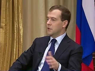 Медведев предложил создать экспертные группы по преодолению кризиса и раскритиковал США