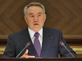 В Казахстане предлагают назначить Назарбаева пожизненным президентом