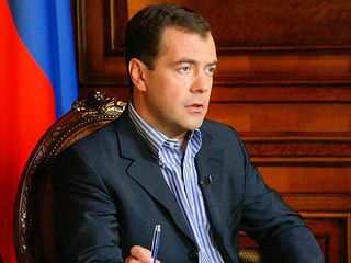 Медведев пояснил суть своей статьи: это конспект послания Федеральному Собранию