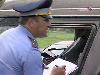 Проводится проверка, по результатам которой будет дана оценка действиям милиционера по ст. 264 УК РФ - нарушение правил дорожного движения и эксплуатации транспортных средств