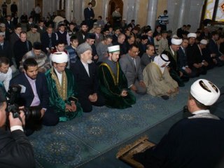Мусульмане Казани молятся за победу своей футбольной команды