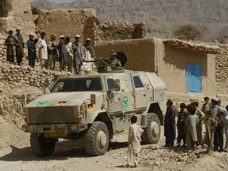 Эксперты из Канады, Великобритании и США разрабатывают новую стратегию для Афганистана, цель которой состоит в разоружении "более податливой" части талибов и передаче ряда полномочий местным лидерам