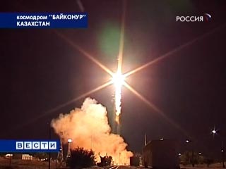 С Байконура с третьей попытки запущена ракета "Союз", она вывела на орбиту пять малых аппаратов и метеоспутник