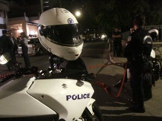 Греческая полиция применила слезоточивый газ для разгона анархистов, протестовавших против ареста четырех обвиняемых во взрывах в Афинах и Салониках