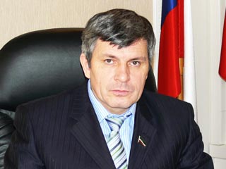 Спикер парламента Чечни Дукваха Абдурахманов желает России "демократически дорасти" до президента кавказца или татарина