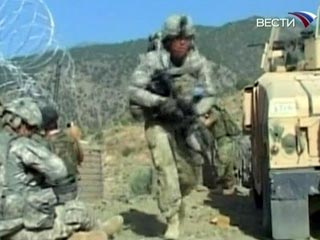 Восемь военнослужащих США, а также двое сотрудников афганских служб безопасности погибли в ходе перестрелки с талибами в провинции Нуристан на востоке Афганистана, сообщает телекомпания CNN со ссылкой на представителей НАТО