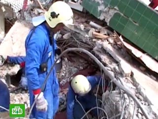 Спасатели МЧС России завершили осмотр завалов на месте обрушившегося здания в индонезийском городе Паданг на Суматре, пострадавшем от землетрясения